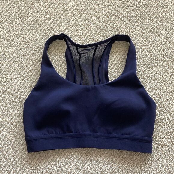 LULULEMON Fresh in Mesh Sports Bra Midnight Blue B/C RARE Size 4 Like New - Picture 6 of 9